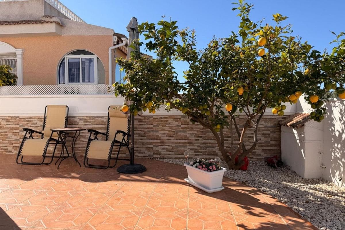 Sale of independent chalet in Barrio La Marquesa, Rojales
photo 2