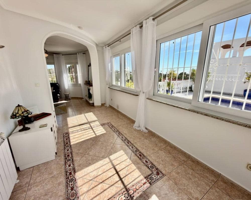 Propiedades en venta y alquiler en España photo 3