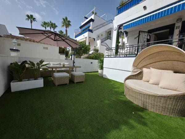 Chalet wolnostojący na sprzedaż w Barrio Villamartín, Orihuela photo 1
