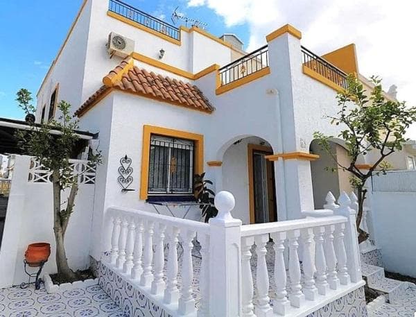Chalet pareado photo 1