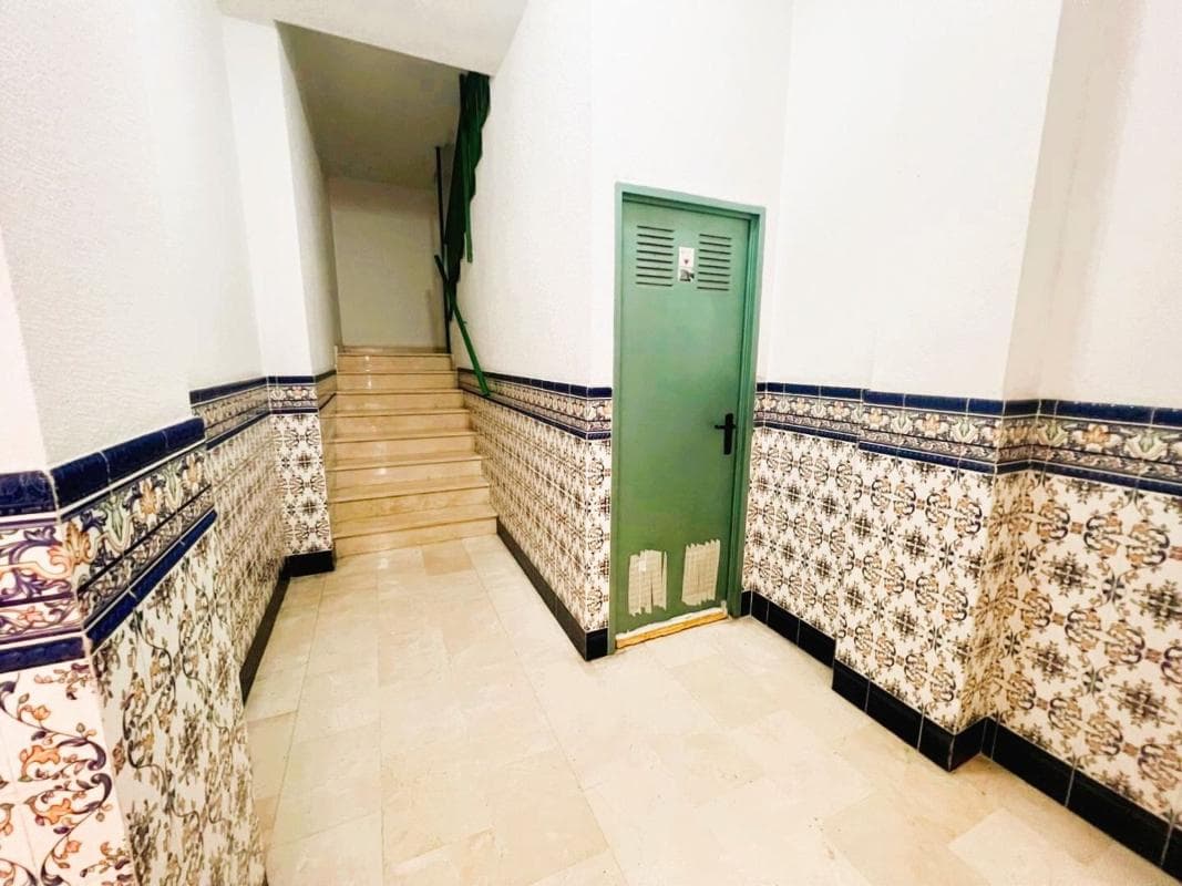 Sale of apartment in Calle la Pau, Guardamar del Segura
photo 2