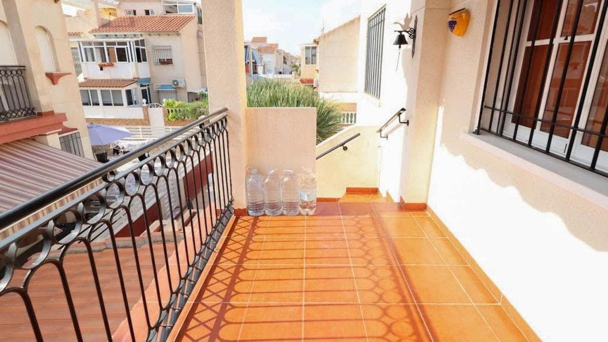 Venta de chalet independiente en Barrio Playa Flamenca, Orihuela
photo 2