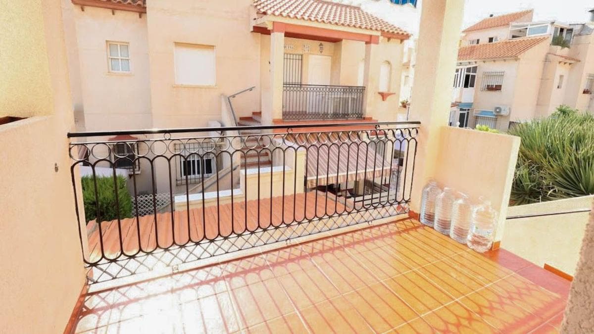 Venta de chalet independiente en Barrio Playa Flamenca, Orihuela
photo 3