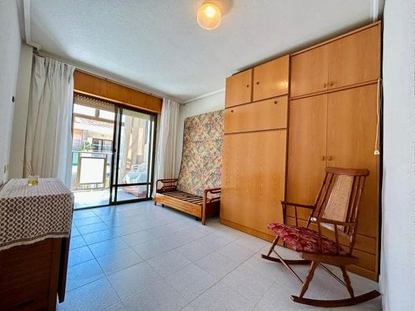 Venta de piso en Barrio La Siesta - El Salado - Torreta, Torrevieja
photo 1
