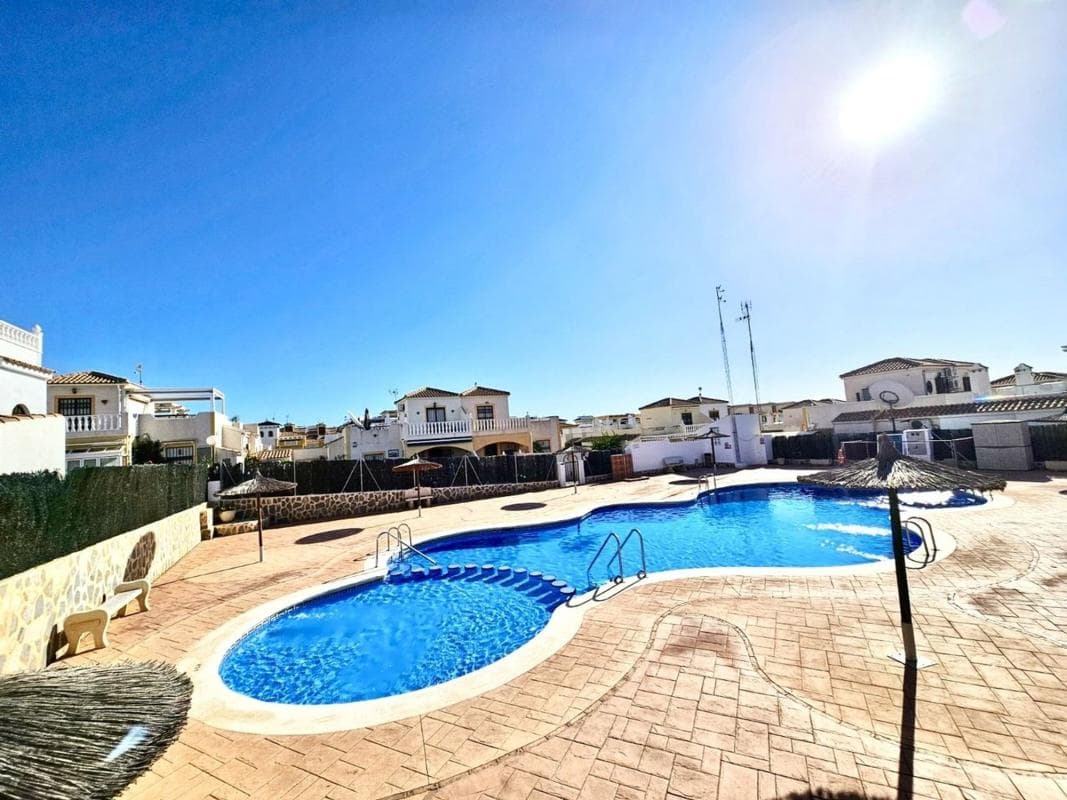 Venta de chalet independiente en Calle Trepadora, 130, Orihuela
photo 2