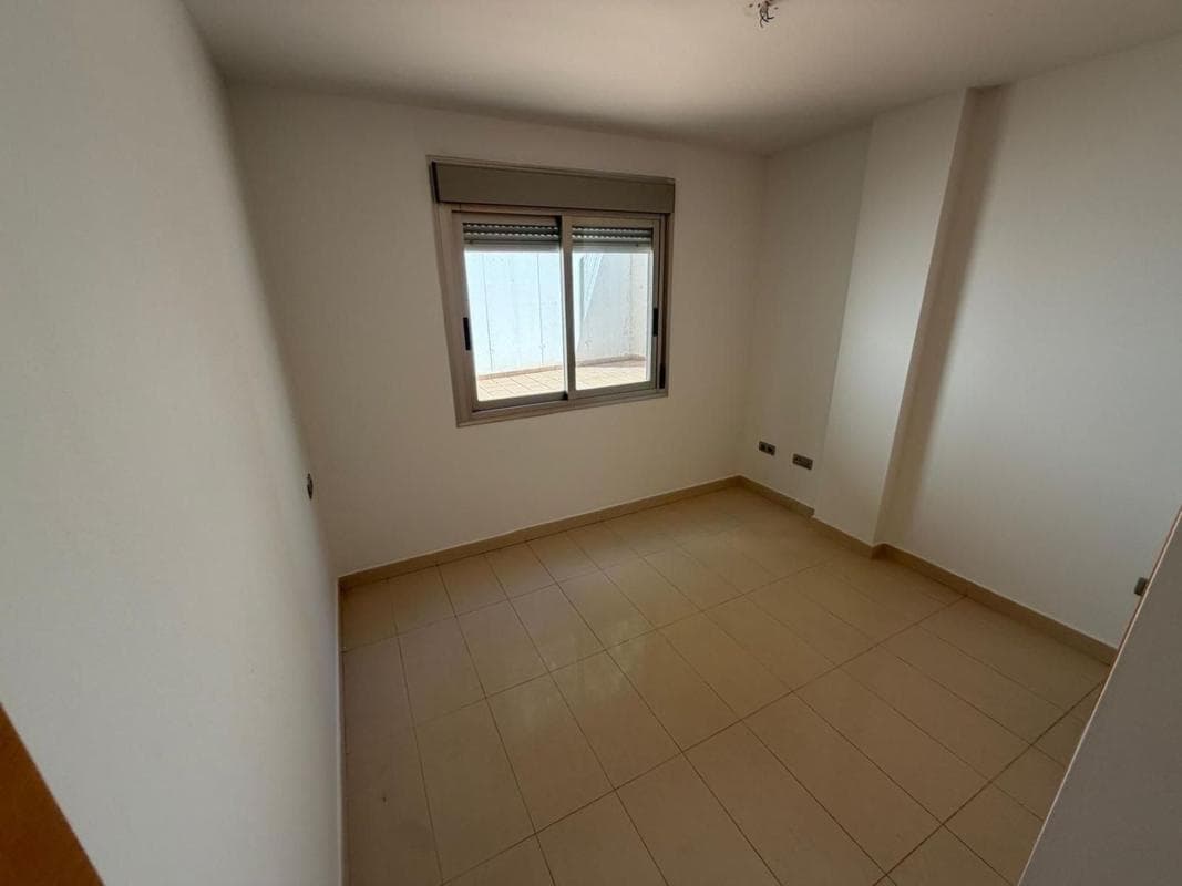 Venta de piso en Playa de Poniente, Benidorm
photo 3