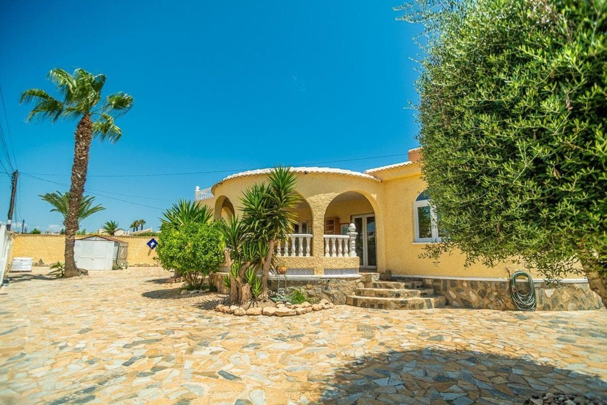 Venta de chalet independiente en Barrio La Siesta - El Salado - Torreta, Torrevieja
photo 4