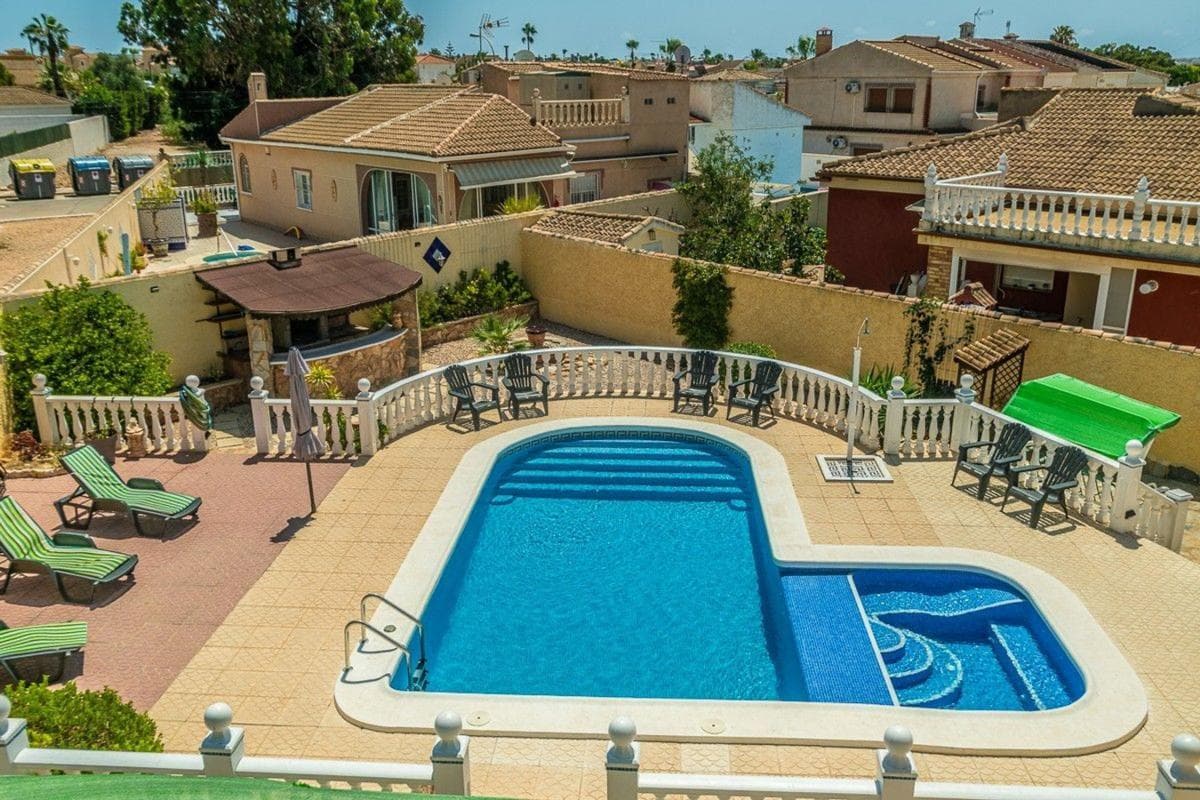 Venta de chalet independiente en Barrio La Siesta - El Salado - Torreta, Torrevieja
photo 5