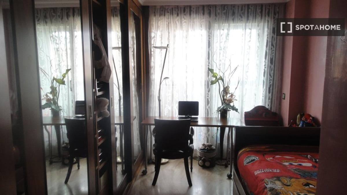 Properties for sale and rent in Spain photo 2
