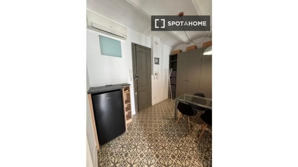Mieszkanie do wynajęcia w Carrer d'Aragó , Barcelona thumbnail 1