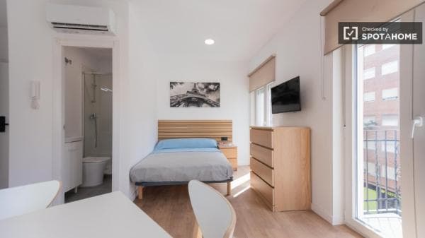 Estudio en alquiler en , València photo 1