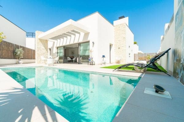 Independent chalet for sale in Blue Lagoon - Galán, San Miguel de Salinas
photo 1