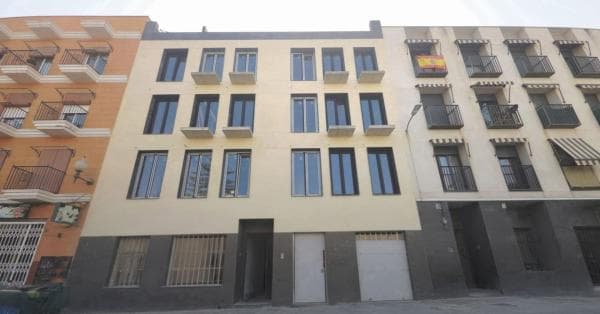 Venta de piso en Calle Díaz Moreu, Alicante / Alacant
photo 1
