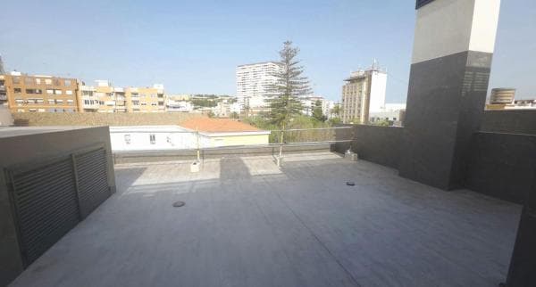 Venta de piso en Calle Díaz Moreu, Alicante / Alacant
thumbnail 2