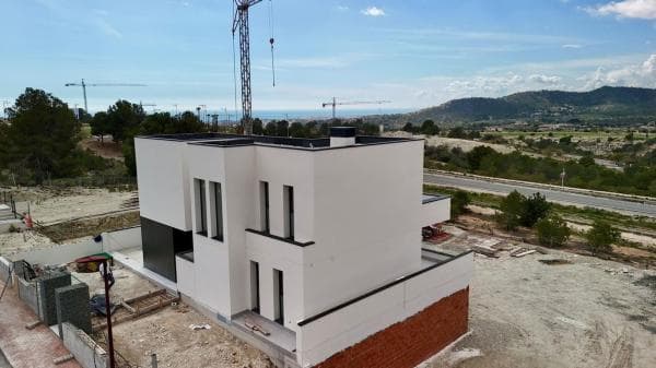 Casa independiente en calle Rey Felipe VI thumbnail 1