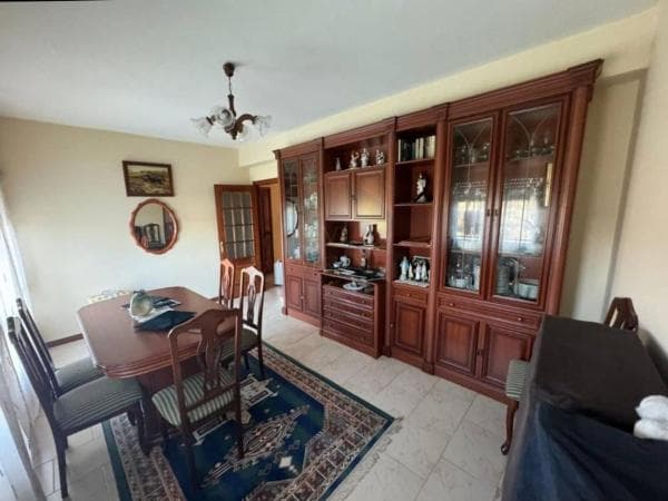 Casa independiente en avenida Santiago thumbnail 1