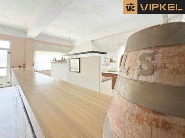 Casa independiente en Av Isidro Parga Pondal thumbnail 2