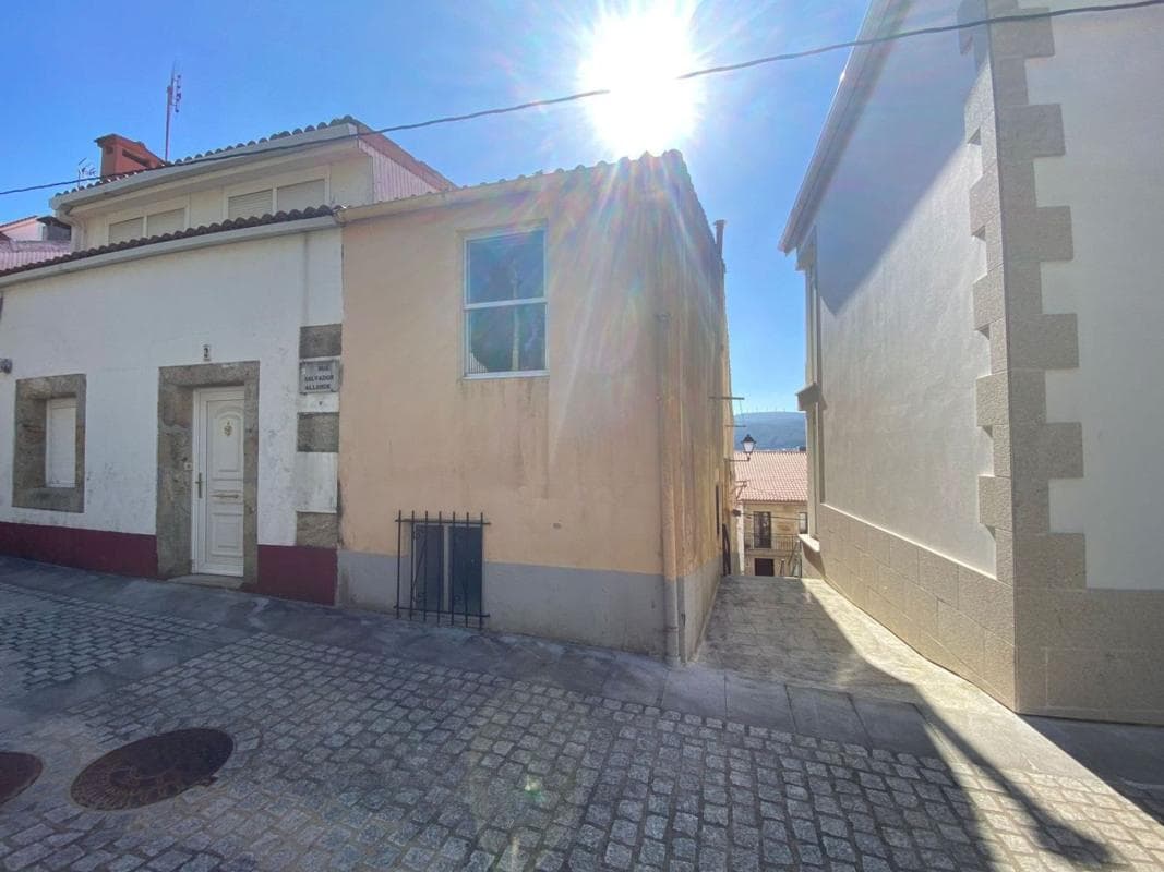 Venta de chalet adosado en Calle Rafael Juan, 41 , Corcubion photo 5