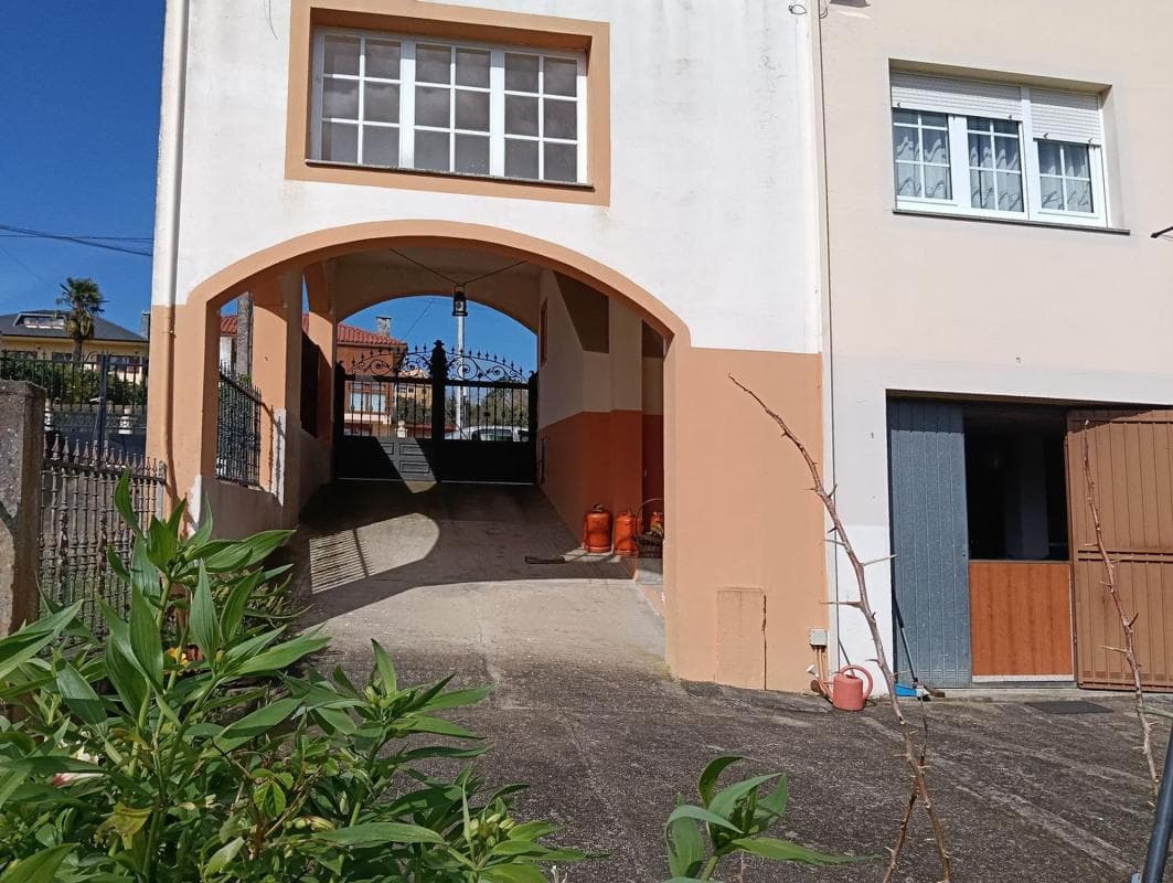 Sale of independent chalet in Frais, Oza-Cesuras
photo 4