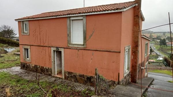 Casa independiente en calle Golondrina thumbnail 2