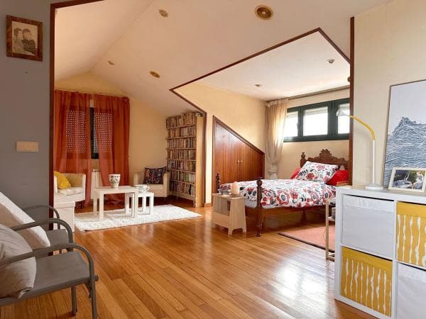 Chalet independiente en venta en Teo, Teo
thumbnail 2