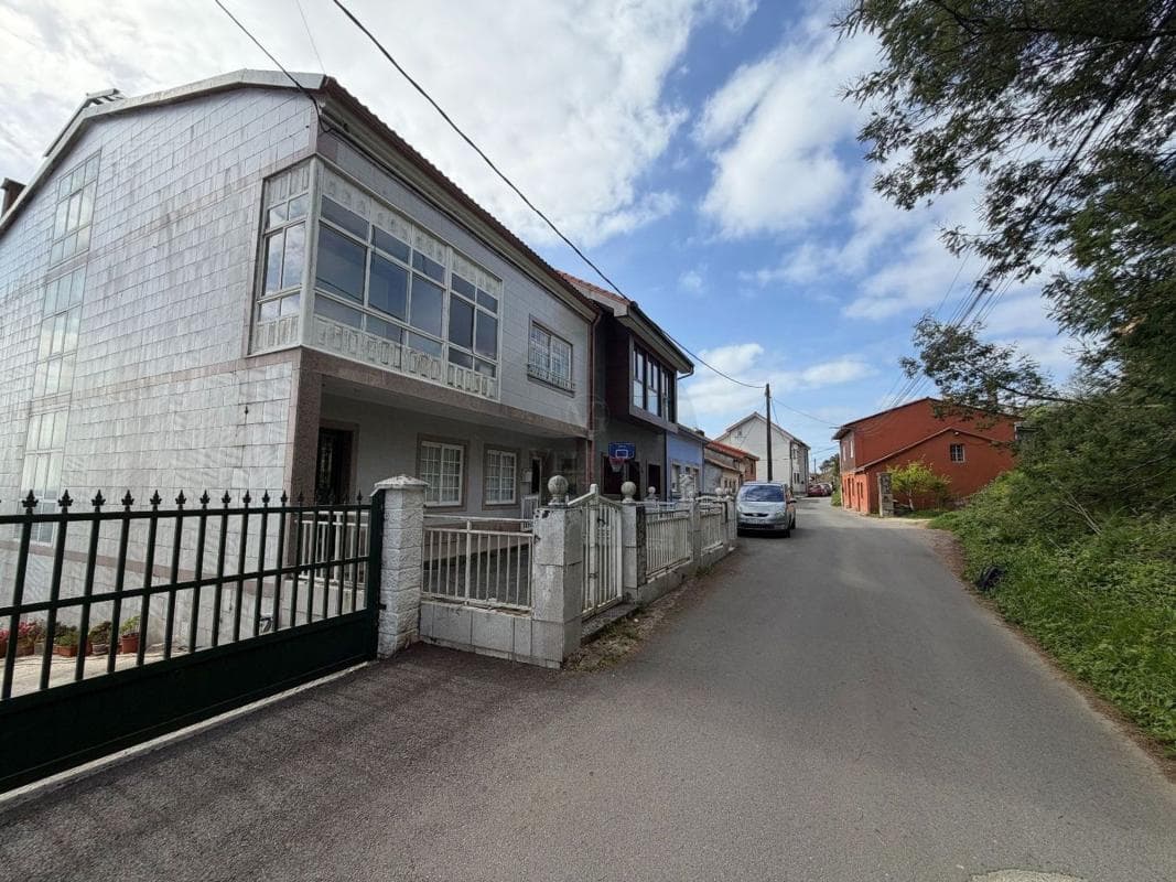 Продажа отдельного шале в Calle da Cima da Eira, Сантьяго-де-Компостела photo 4