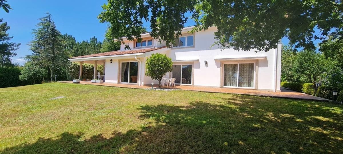 Venta de chalet independiente en CP-8202, Teo
photo 2