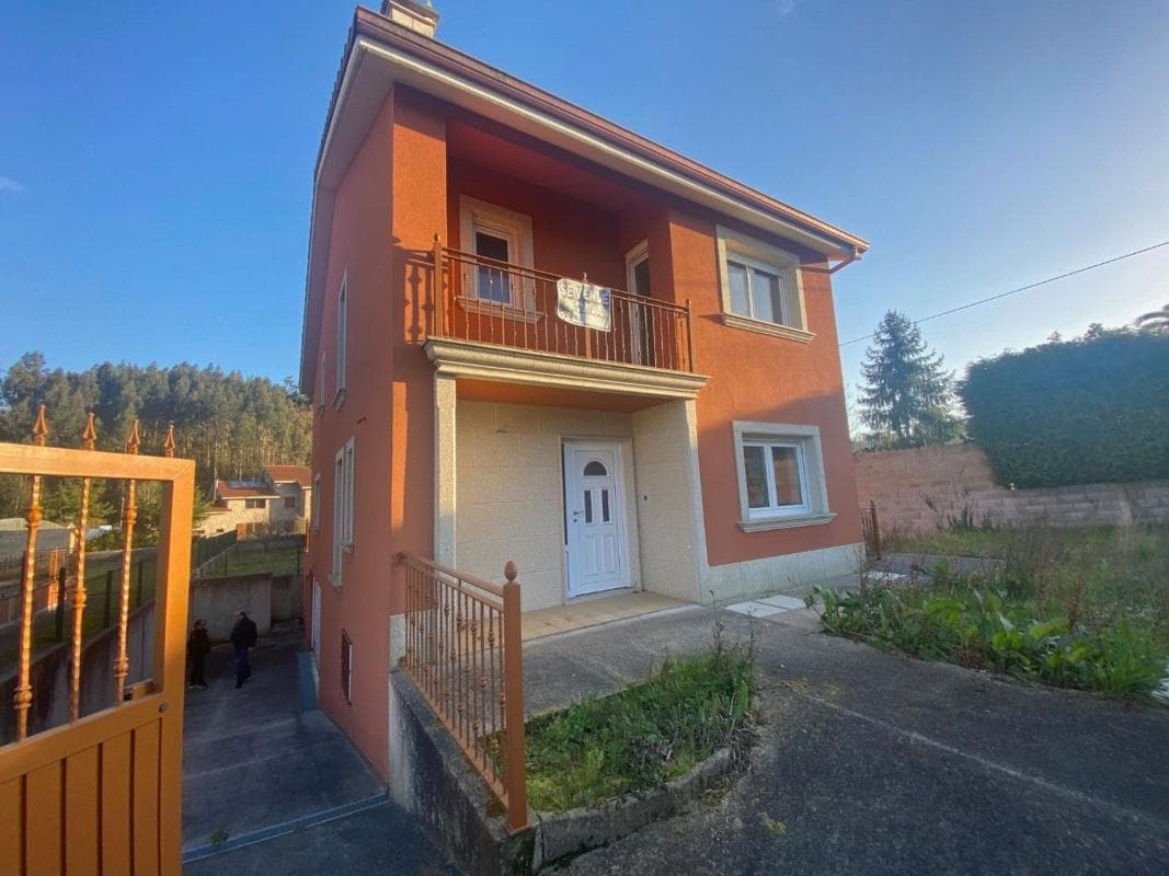 Sale of independent chalet in DP-0813, Lubre (Saint John the Baptist)
photo 5