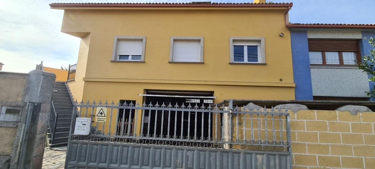 Venta de chalet adosado en Lugar Igrexario, 12 , Arteixo photo 2