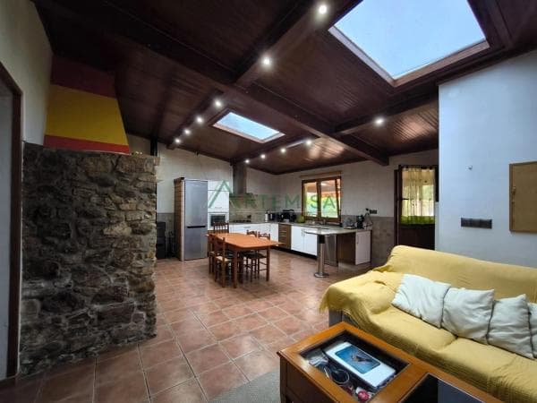 Chalet pareado photo 1