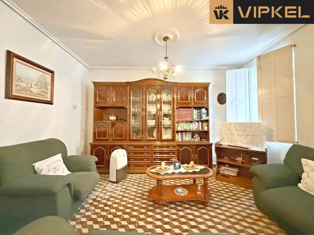 Propiedades en venta y alquiler en España photo 4