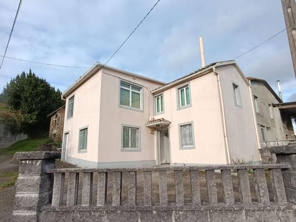Chalet adosado en Vila do Río, San Román photo 1