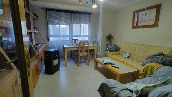 Venta de piso en Las Cruces, Villena
thumbnail 1