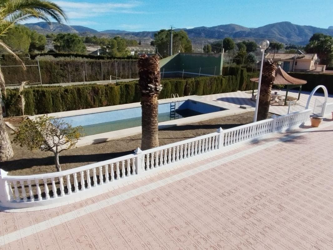 Property photo 4