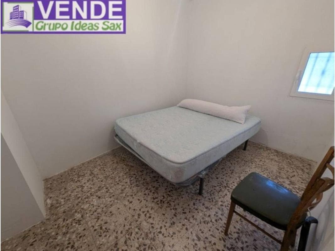 Venta de chalet adosado en Sax , Sax photo 2