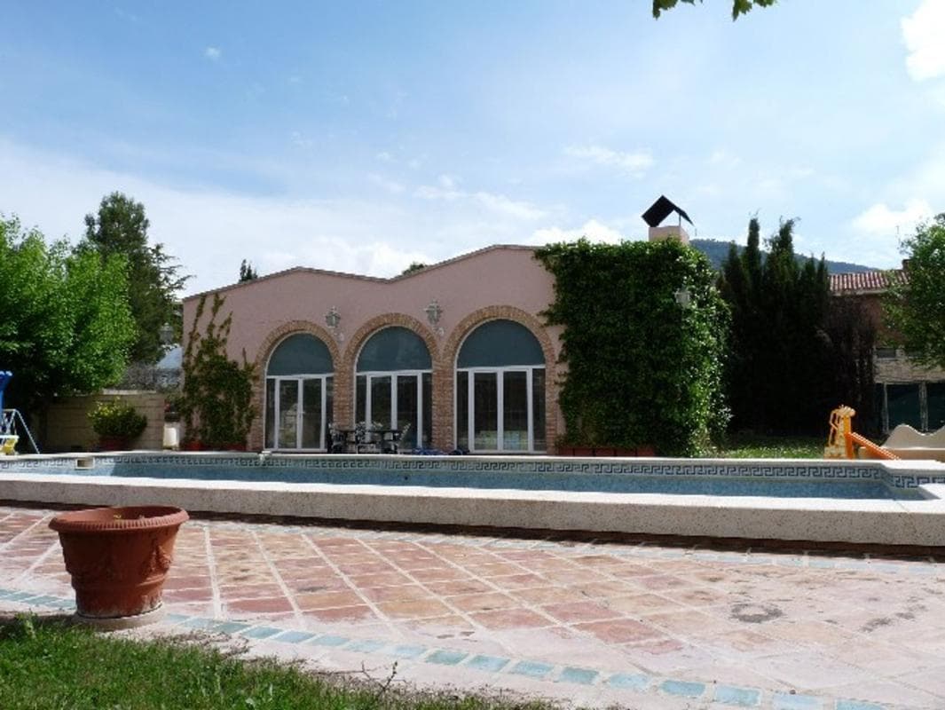 Property photo 4