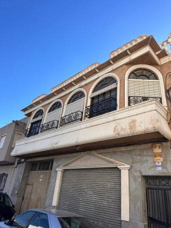 Casa independiente en calle Lepanto photo 1