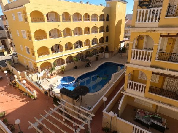 Продажа квартиры на Calle Comunidad Valenciana, 30, Алгорфа
thumbnail 1