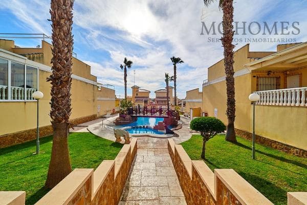 Chalet adosado en calle Bulgaria, 8 photo 1