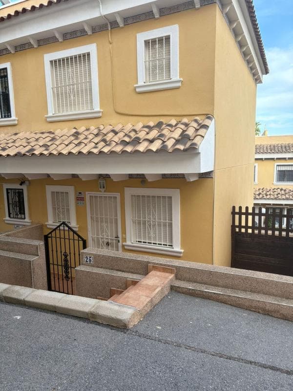 Venta de chalet adosado en Calle Salvador Dalí, 1 , Algorfa photo 2