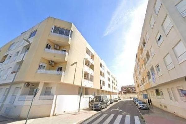 Venta de piso en Calle República Argentina, 2, Almoradí
photo 1