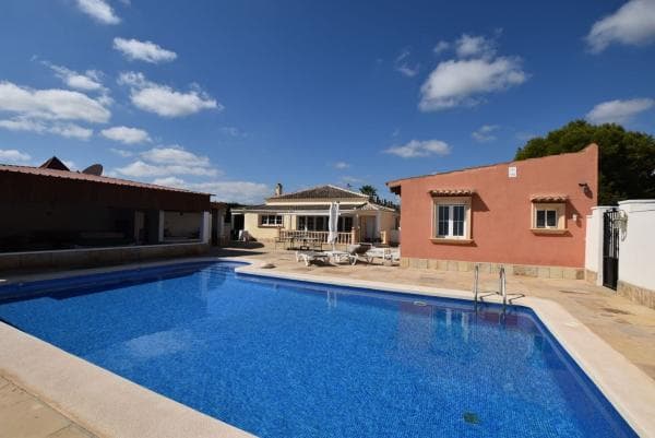 Casa independiente en calle Azarbe de Abanilla thumbnail 2