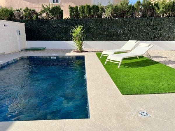 Chalet adosado thumbnail 2