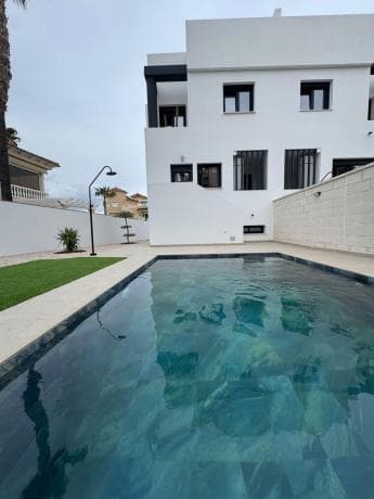Casa independiente thumbnail 1