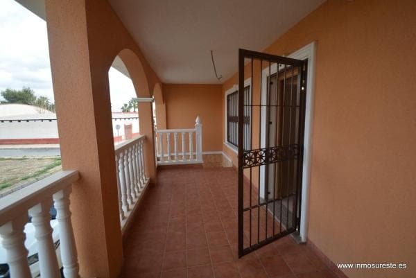 Chalet adosado thumbnail 2