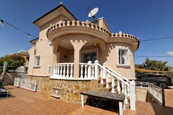 Chalet independiente en venta en Benijofar, Benijofar
photo 1