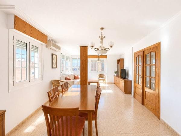 Продажа квартиры на Calle Juan XXIII, Катрал
photo 1