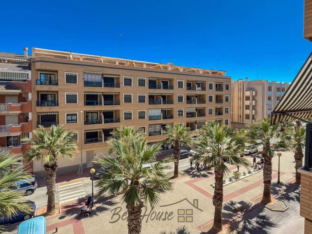 Sale of apartment in Puerta de Damasco, Guardamar del Segura
photo 2