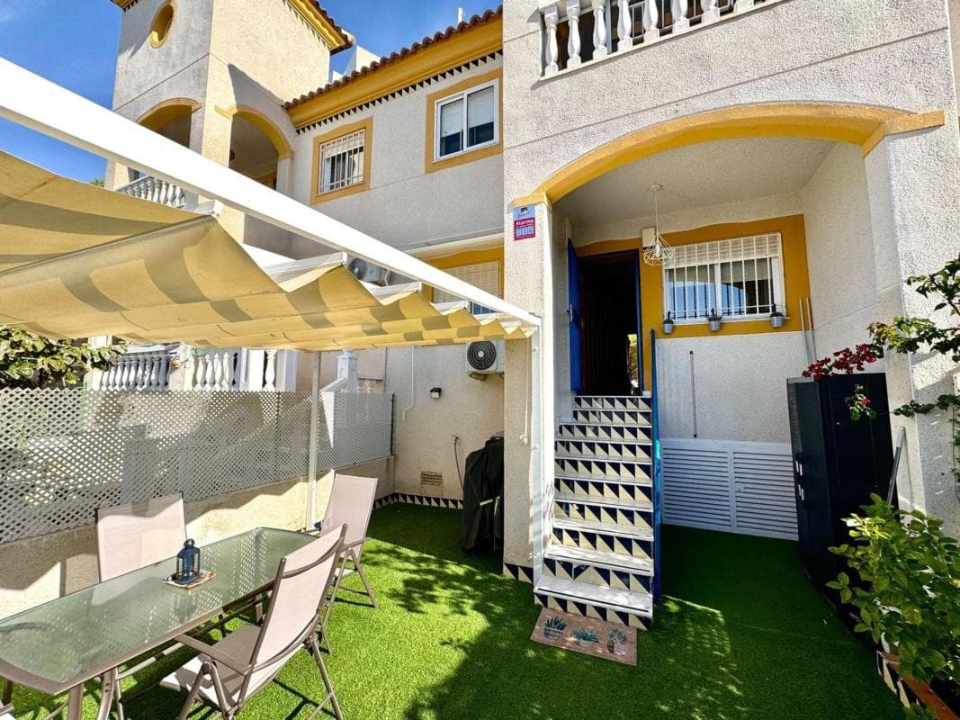 Venta de chalet adosado en Urbanizaciones , Guardamar del Segura photo 3