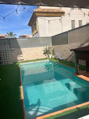 Chalet adosado en calle Zurbaran s/n thumbnail 1